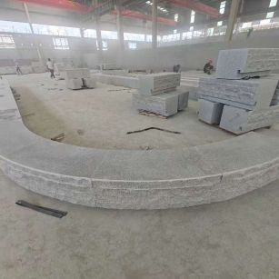 定西 芝麻白异形坐凳，自然面光面弧形加工