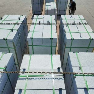 定西 芝麻白花岗岩5公分地铺石 花岗岩厂家工厂装车日常