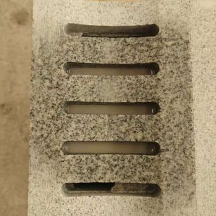 定西 芝麻白拉丝面花岗岩U型开槽排水槽