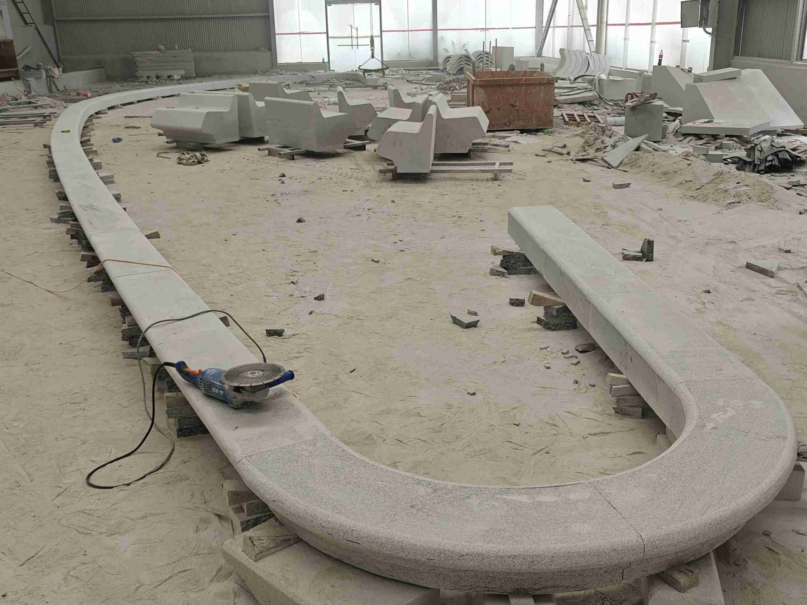 定西 芝麻白花岗岩弧形花坛石，坐凳石