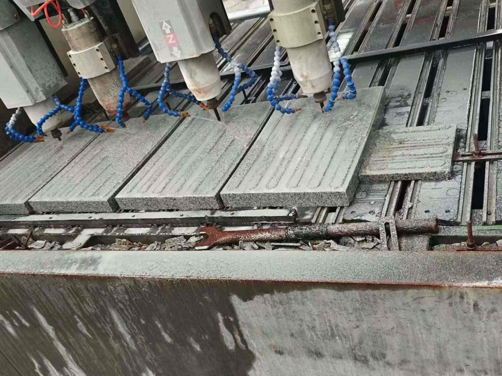 定西 芝麻白花岗岩荔枝面盲道雕刻