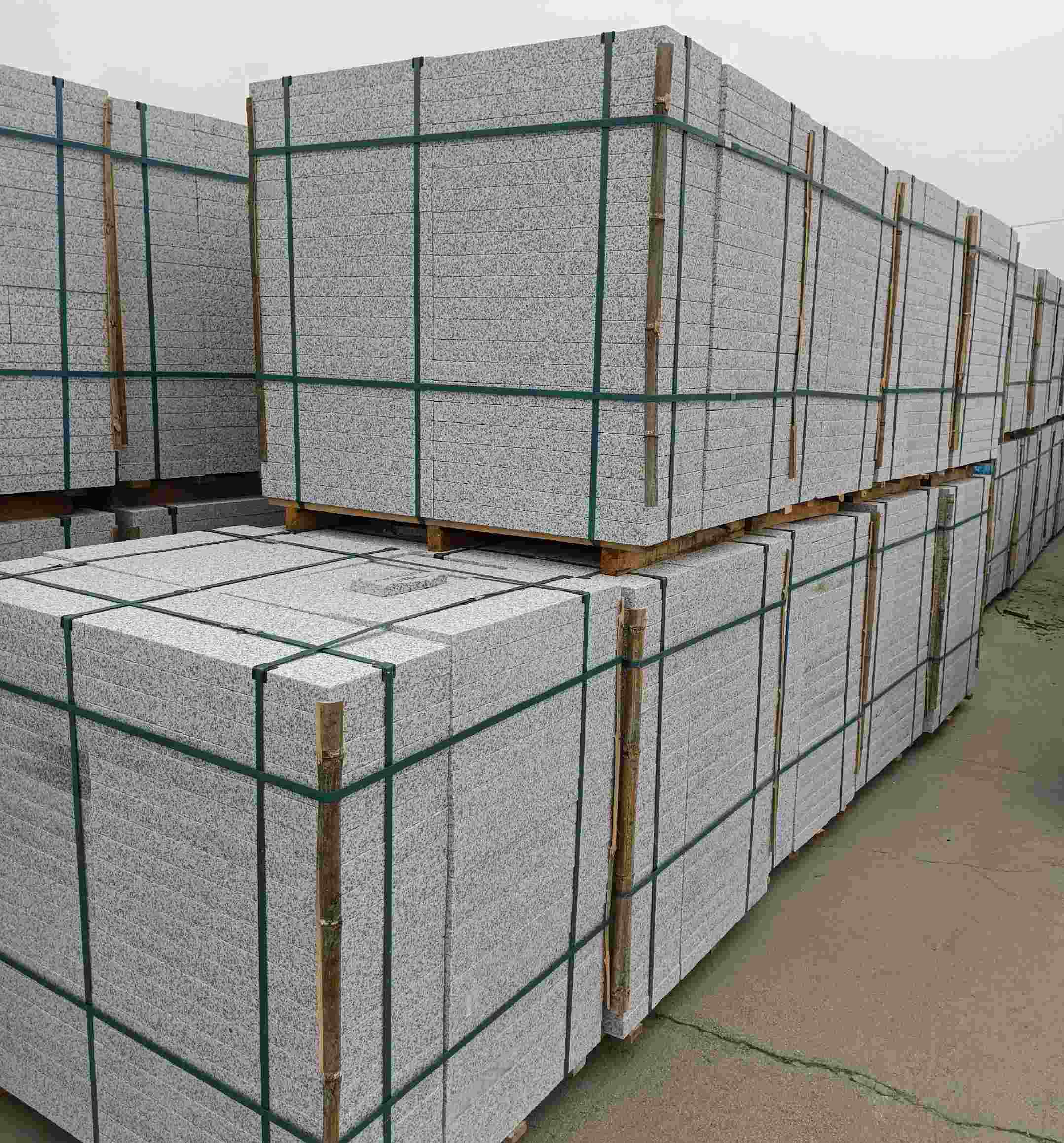 定西 白麻花岗岩石材荔枝面地铺石（300*600*50）