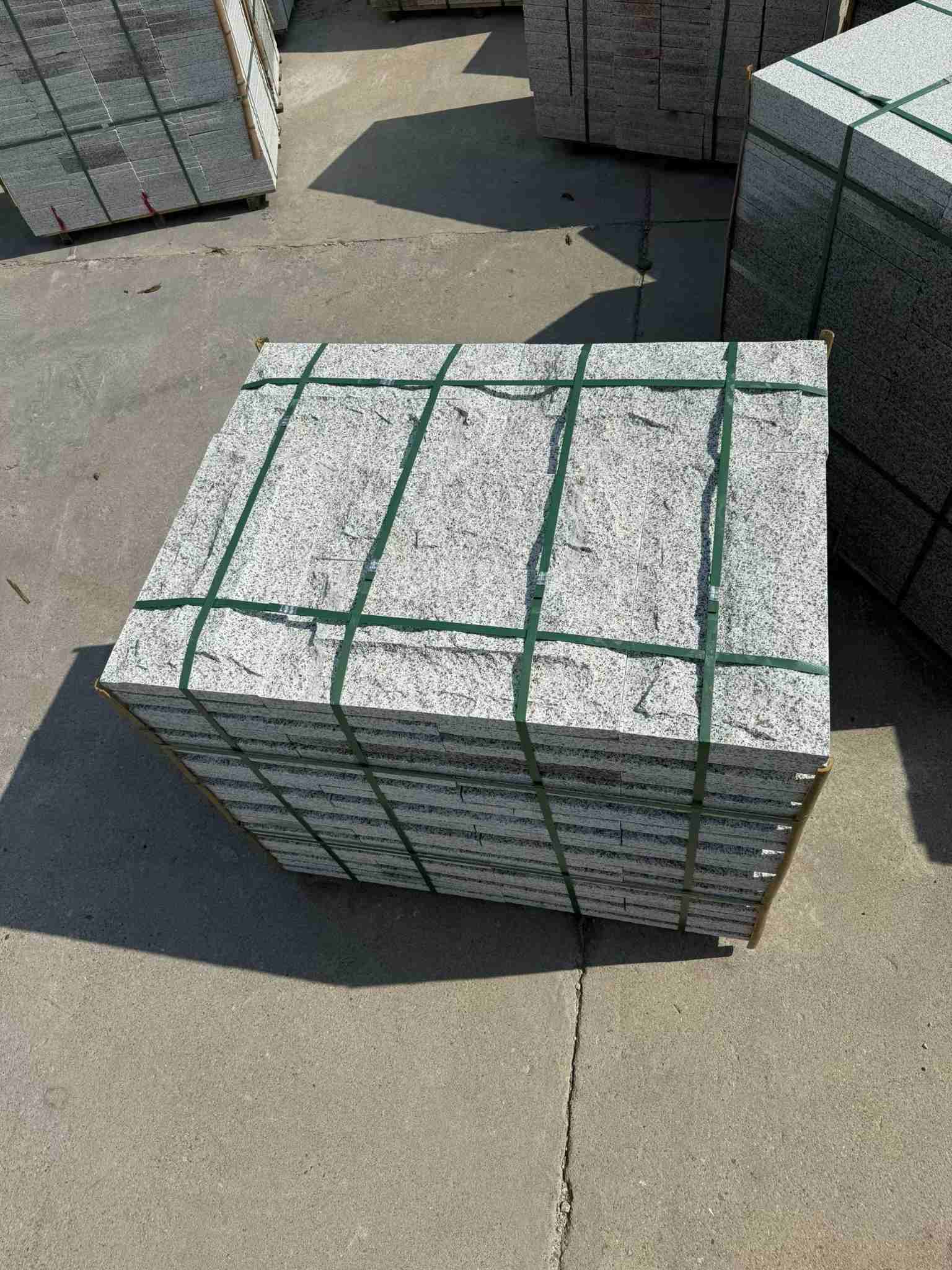 定西 白麻花岗岩石材自然面蘑菇石成品