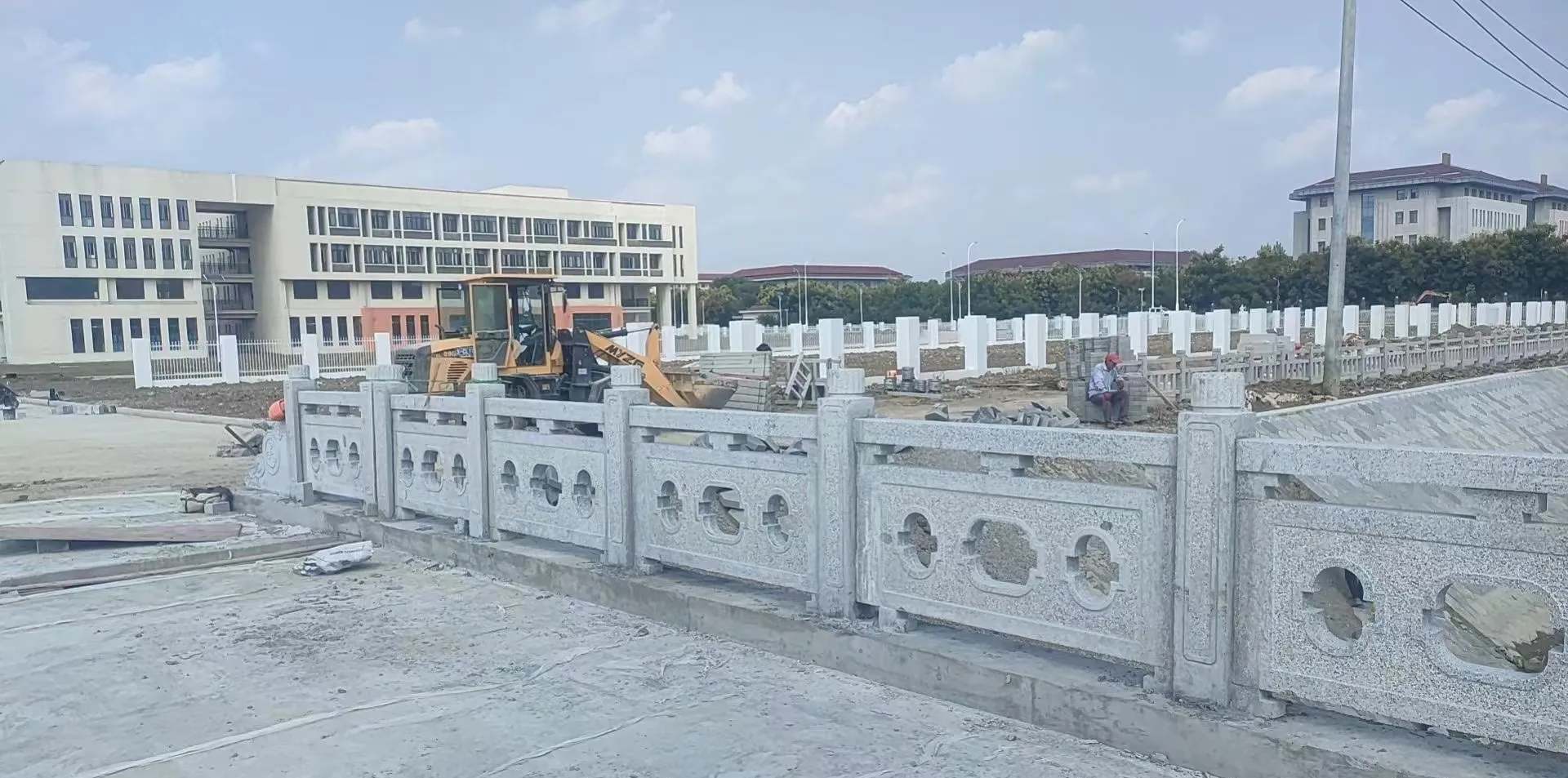 定西 白麻花岗岩荔枝面河道栏杆