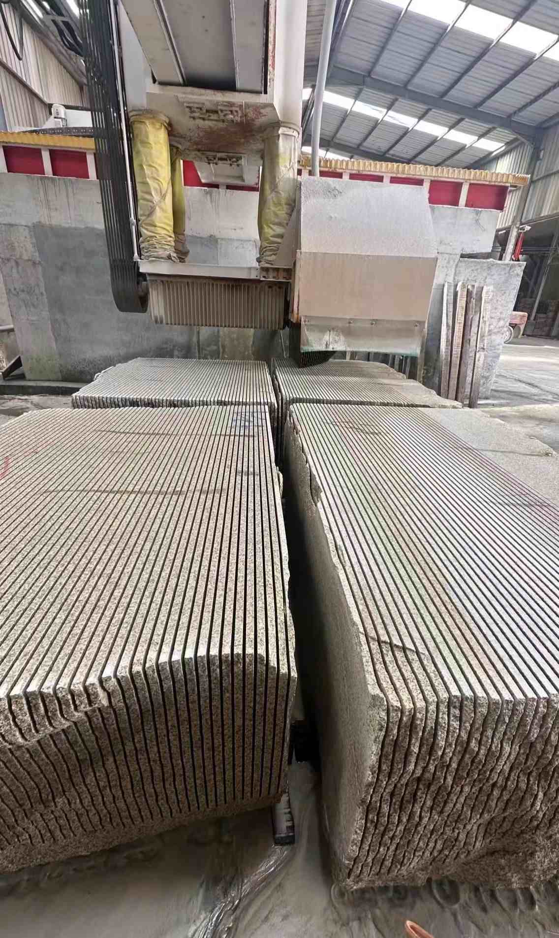 定西 车间生产日常，黄金麻白麻花岗岩