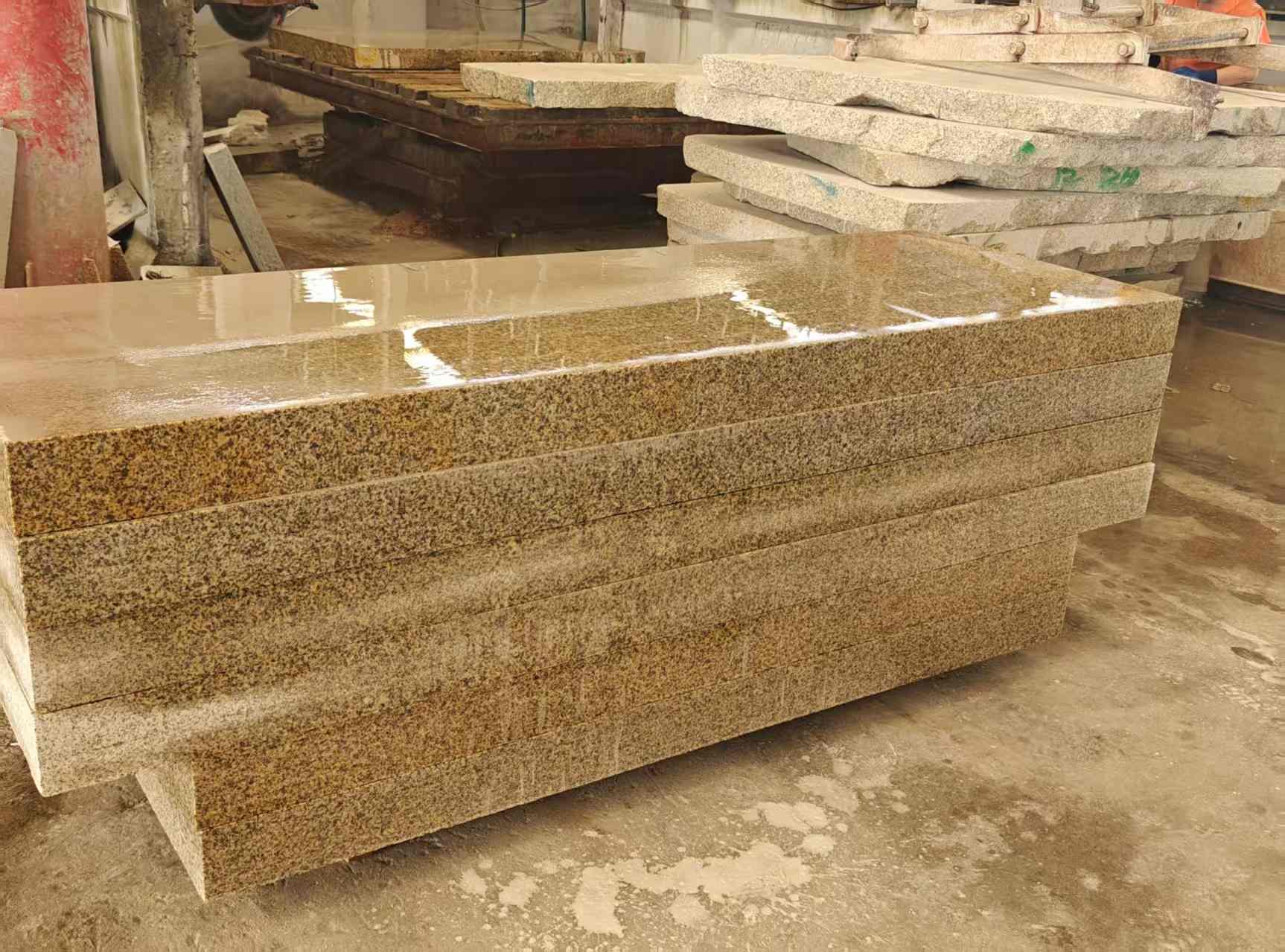 定西 黄金麻栏杆料半成品加工中