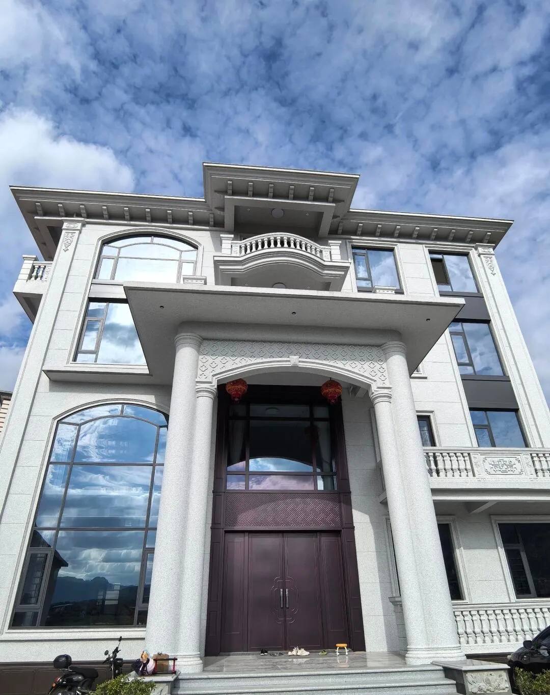 定西白麻别墅外墙干挂石材效果示例