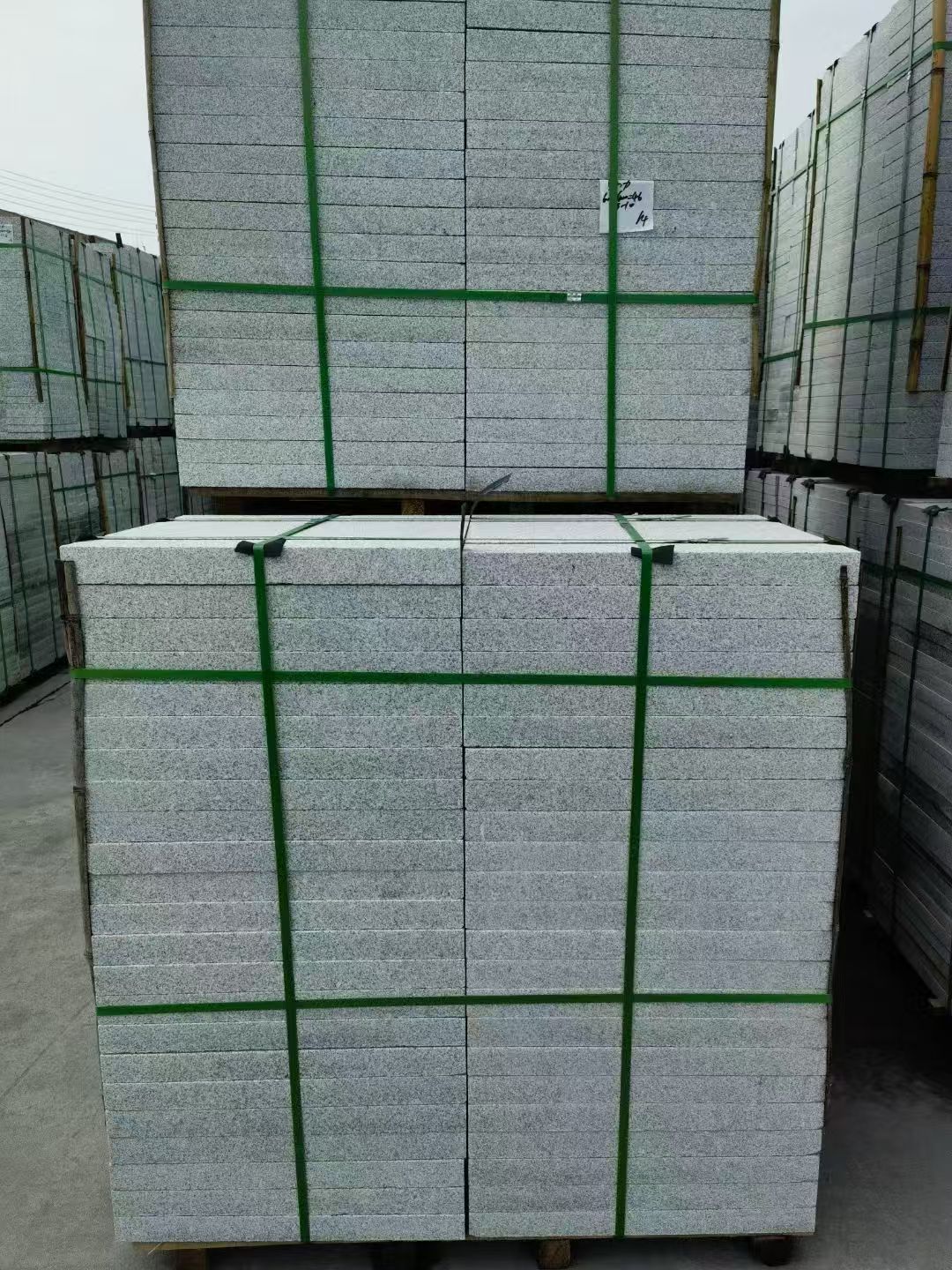 定西 芝麻白火烧，园林广场市政工程地铺石，1.8~5.0厚均有现货