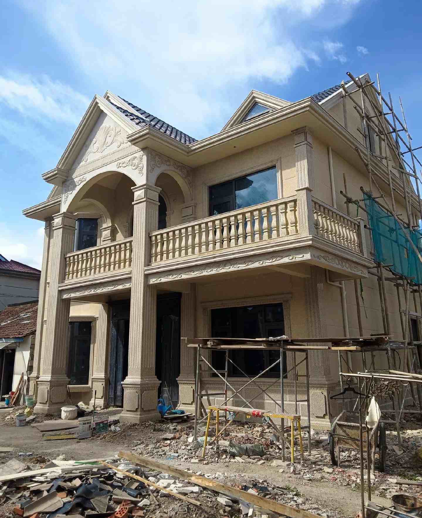 定西 黄金麻花岗岩石材私人别墅雕花门楼柱阳台栏杆