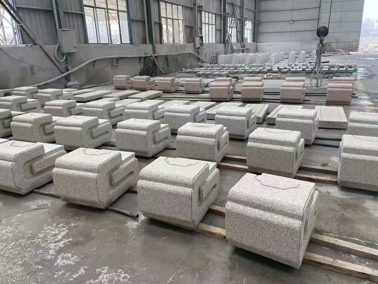 定西 白麻花岗岩异形加工-石凳，坐凳