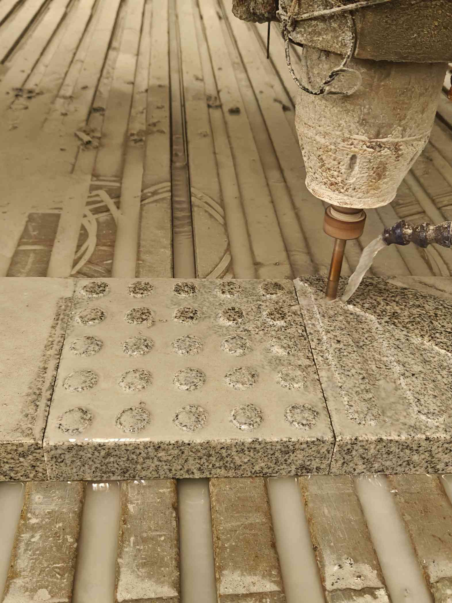 定西 芝麻白花岗岩石材盲人石、盲道石、盲点石